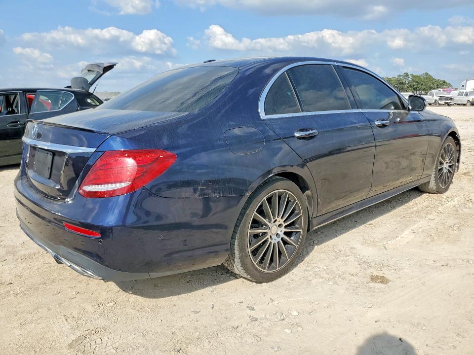 47316516 :رقم المزاد ، WDDZF4KB8HA225712 vin ، 2017 Mercedes-benz E مزاد بيع