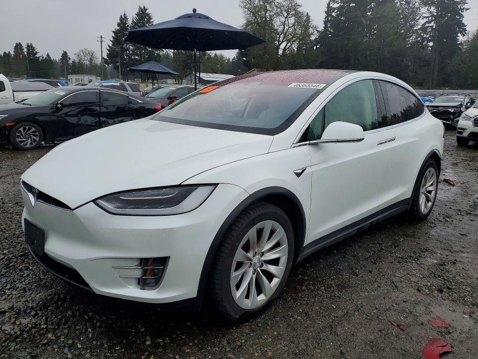 Продажа на аукционе авто 2018 Tesla Model X, vin: 5YJXCBE22JF141666, номер лота: 46353546