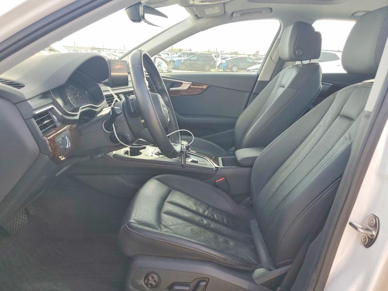 46543196 :رقم المزاد ، WAUDNAF4XKA117677 vin ، 2019 Audi A4 مزاد بيع