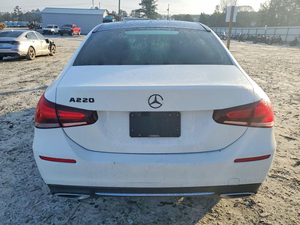 56147556 :رقم المزاد ، W1K3G4EB6LW045509 vin ، 2020 Mercedes-benz A مزاد بيع