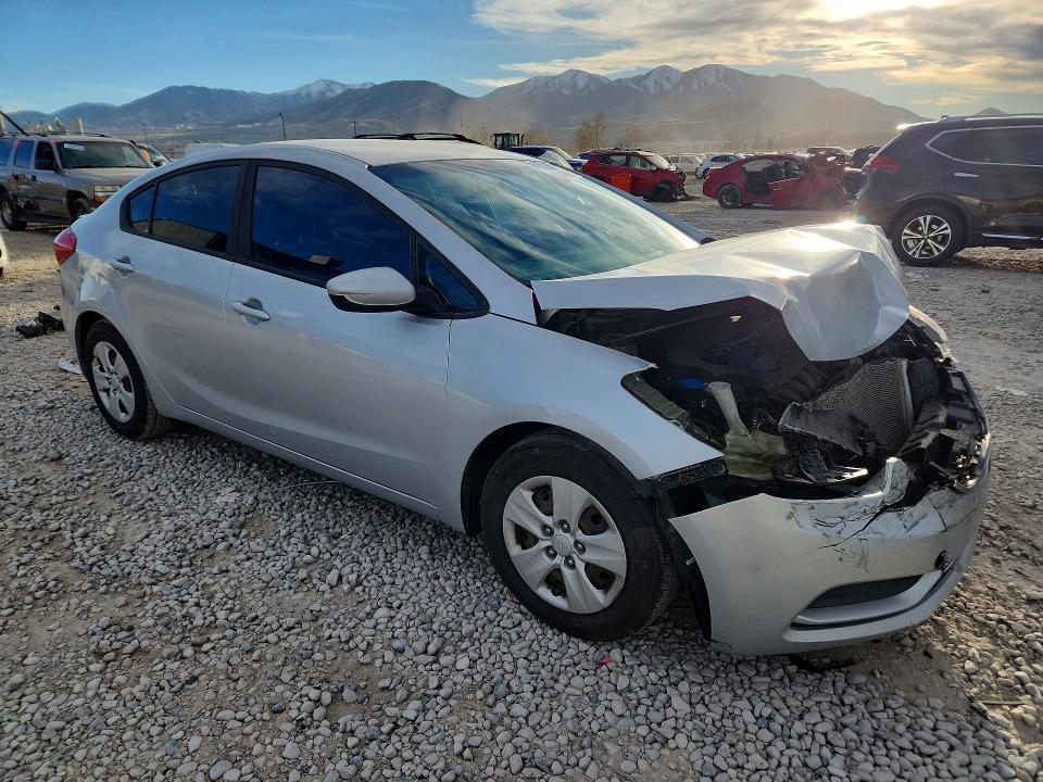 46480206 :رقم المزاد ، KNAFK4A6XG5613770 vin ، 2016 Kia Forte مزاد بيع