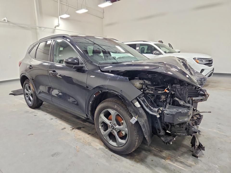 Продажа на аукционе авто 2025 Ford Escape, vin: 1FMCU9NA2SUB43322, номер лота: 48990436