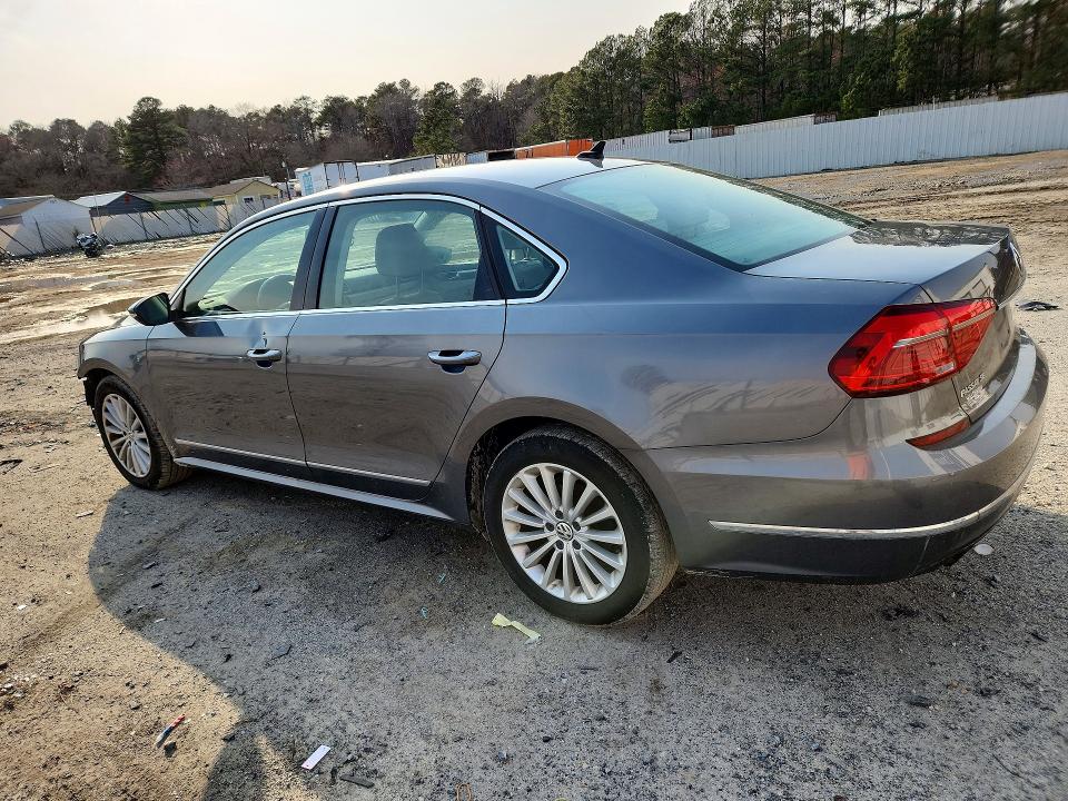 2016 Volkswagen Passat მანქანა იყიდება აუქციონზე, vin: 1VWBT7A34GC063576, აუქციონის ნომერი: 45705646