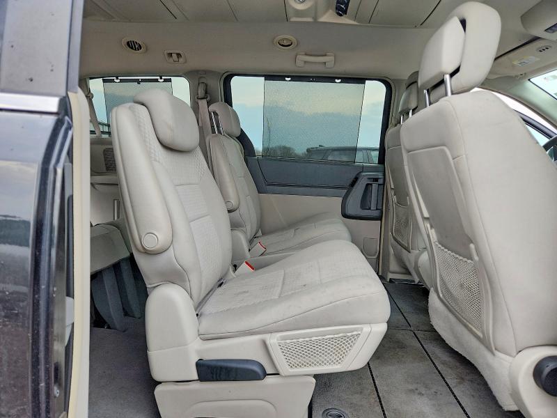 48271556 :رقم المزاد ، 2A4RR5D13AR422309 vin ، 2010 Chrysler Town & Country مزاد بيع