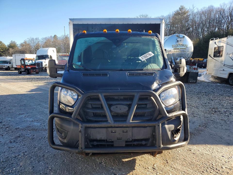 41868706 :رقم المزاد ، 1FDRU8ZG8NKA02404 vin ، 2022 Ford Transit مزاد بيع