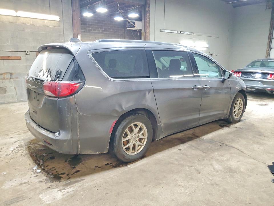 46479226 :رقم المزاد ، 2C4RC1DGXMR538809 vin ، 2021 Chrysler Voyager مزاد بيع