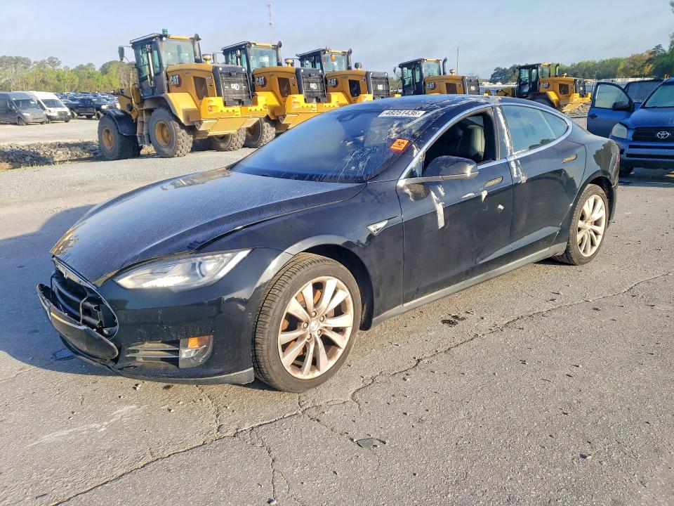 48251436 :رقم المزاد ، 5YJSA1E13GF120884 vin ، 2016 Tesla Model S مزاد بيع