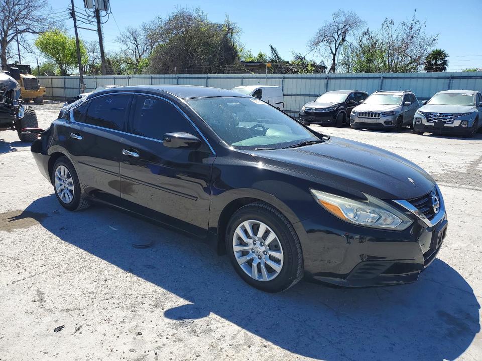 Продаж на аукціоні авто 2017 Nissan Altima, vin: 1N4AL3AP0HN343937, номер лоту: 45974136