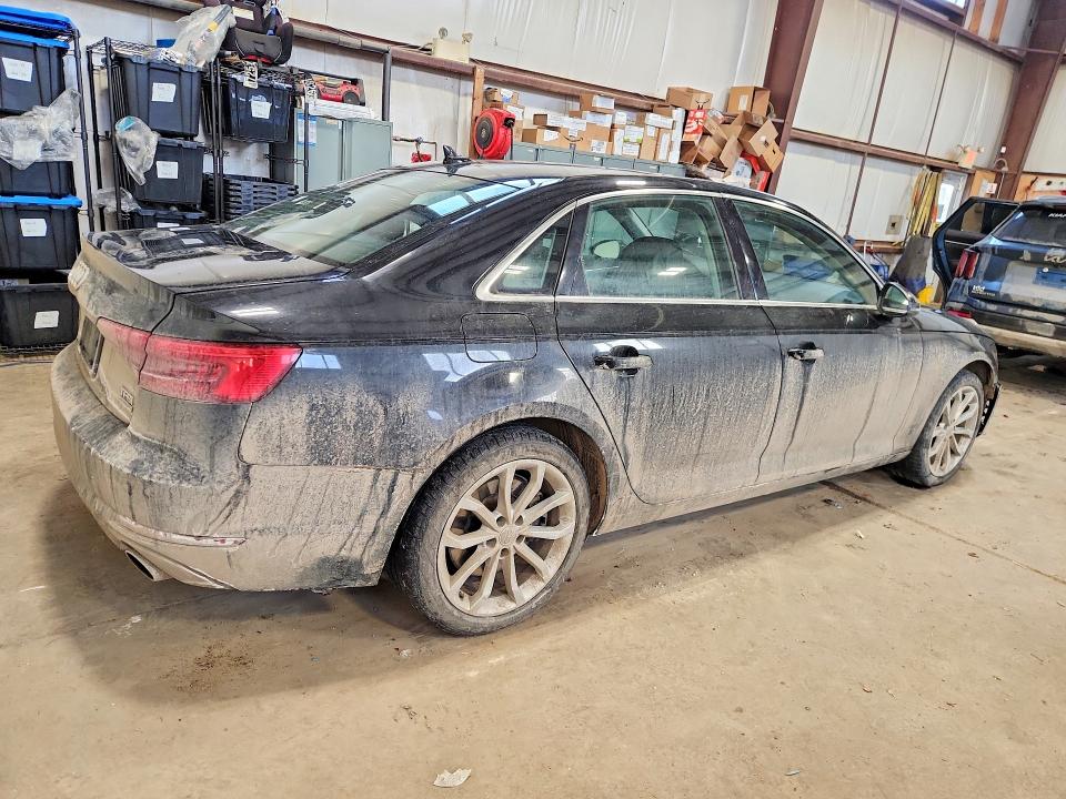 79688255 :رقم المزاد ، WAUBNAF49HN050563 vin ، 2017 Audi A4 مزاد بيع