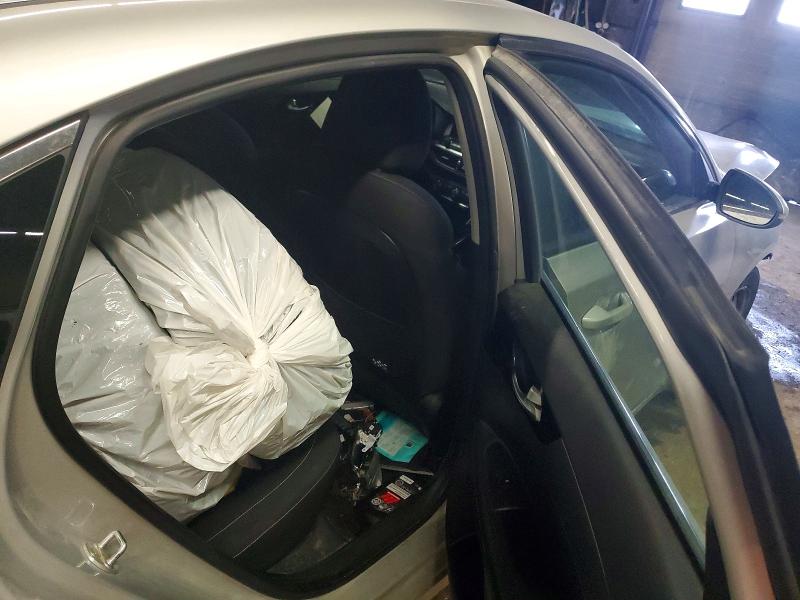 77144295 :رقم المزاد ، 3KPF54AD1KE053112 vin ، 2019 Kia Forte مزاد بيع