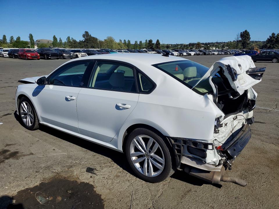 47328606 :رقم المزاد ، 1VWLA7A34KC010069 vin ، 2019 Volkswagen Passat مزاد بيع