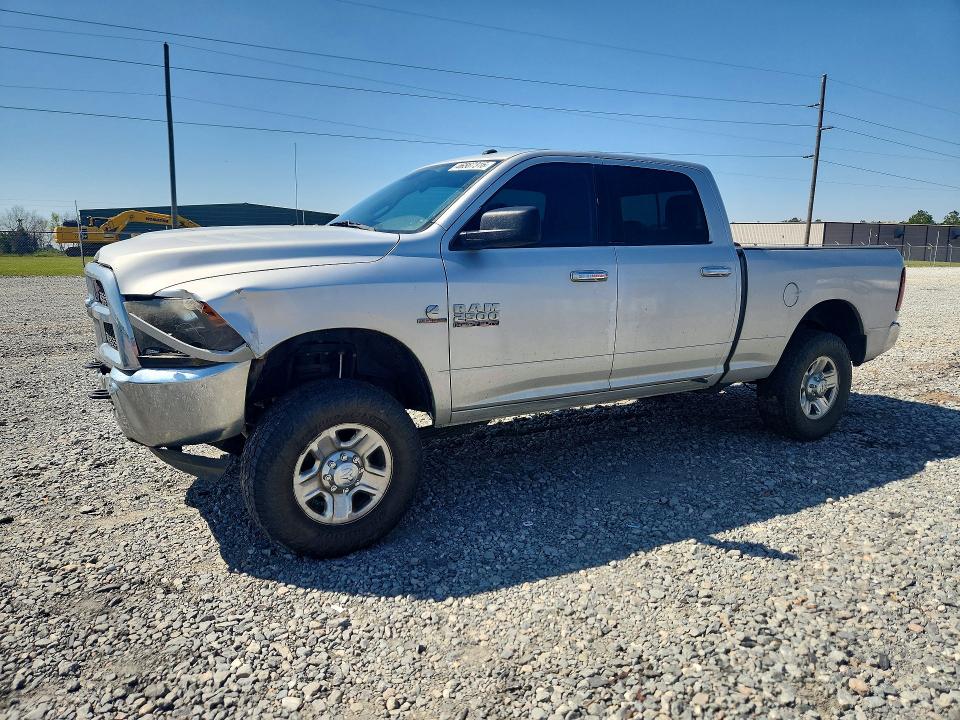 46567316 :رقم المزاد ، 3C6UR5DL9HG534475 vin ، 2017 Ram 2500 مزاد بيع