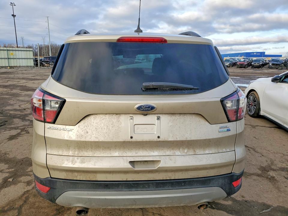 47424226 :رقم المزاد ، 1FMCU9HDXJUD56409 vin ، 2018 Ford Escape مزاد بيع