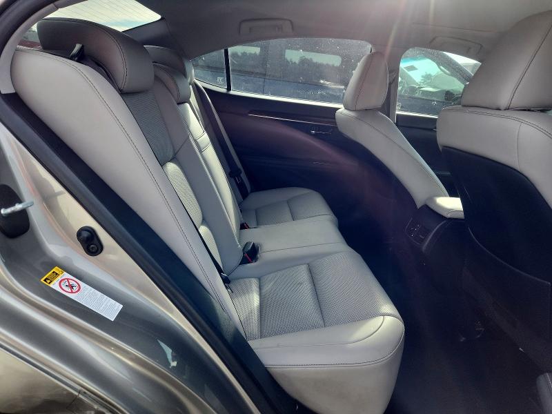 46755756 :رقم المزاد ، JTHBK1GG7G2237318 vin ، 2016 Lexus Es مزاد بيع