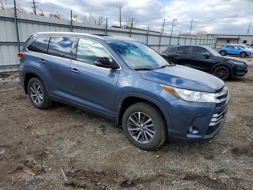 Aukcja sprzedaży 2018 Toyota Highlander, vin: 5TDJZRFH8JS812589, numer aukcji: 45930566