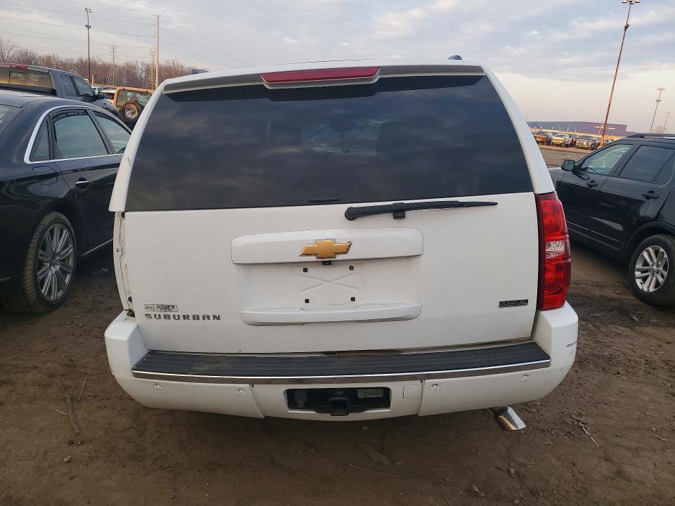 47748556 :رقم المزاد ، 1GNSKKE71CR187552 vin ، 2012 Chevrolet Suburban مزاد بيع