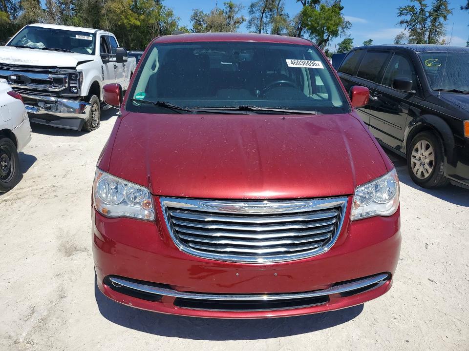 46036696 :رقم المزاد ، 2C4RC1BG5FR645398 vin ، 2015 Chrysler Town & Country مزاد بيع