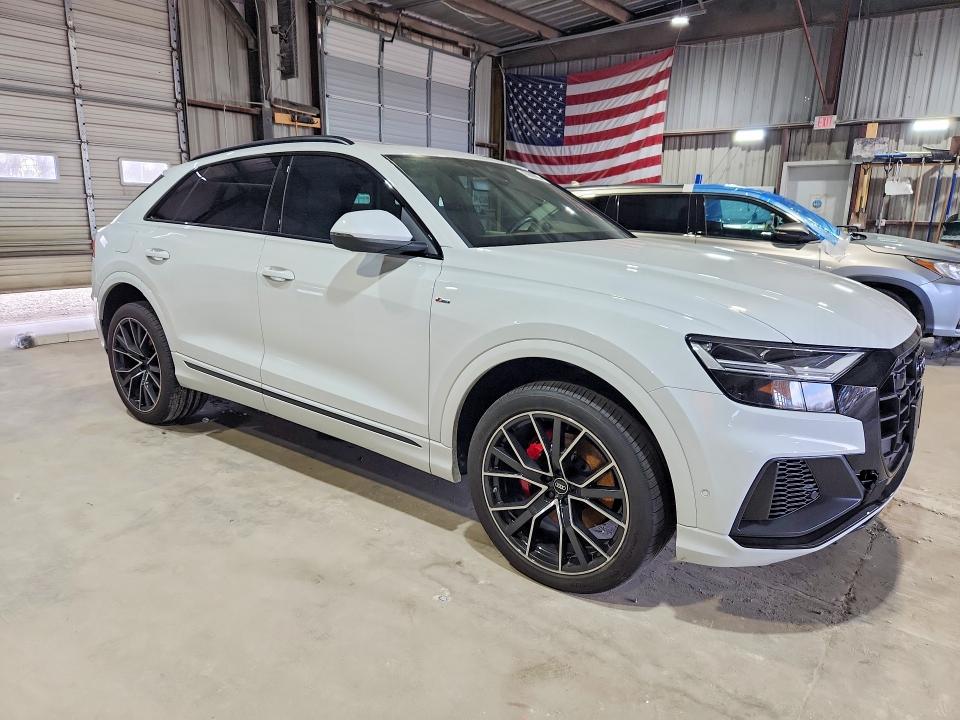 45609666 :رقم المزاد ، WA1EVBF1XND033763 vin ، 2022 Audi Q8 مزاد بيع