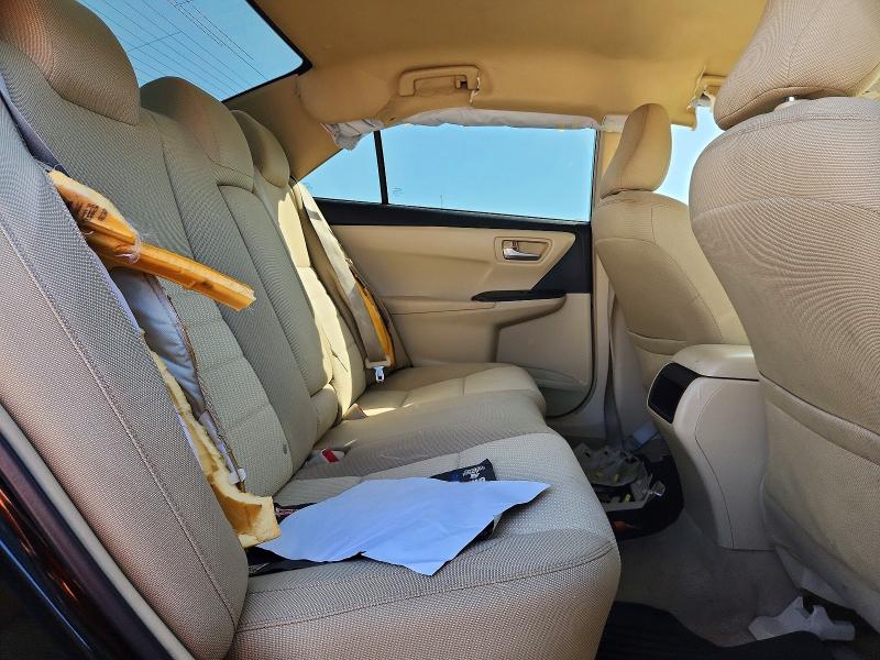 47004296 :رقم المزاد ، 4T4BF1FK3FR483072 vin ، 2015 Toyota Camary مزاد بيع
