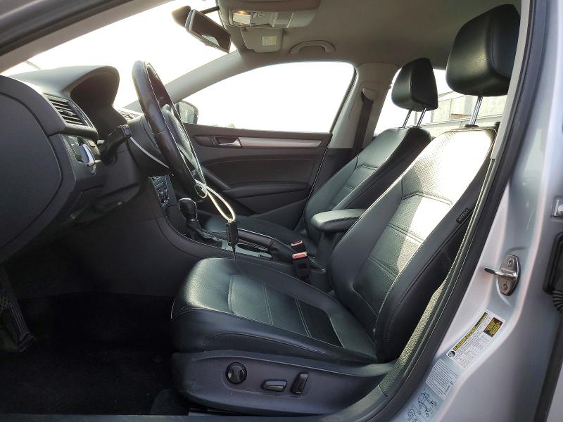 47932956 :رقم المزاد ، 1VWAT7A38FC104608 vin ، 2015 Volkswagen Passat مزاد بيع