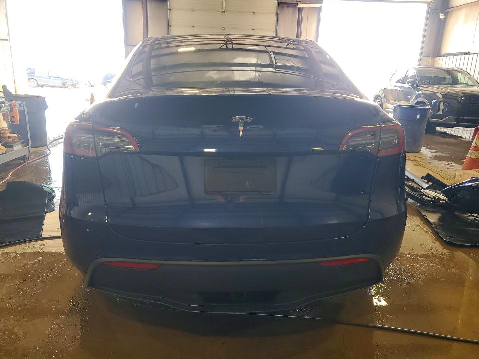 Продажа на аукционе авто 2024 Tesla Model Y, vin: 7SAYGDED4RF055778, номер лота: 79772745