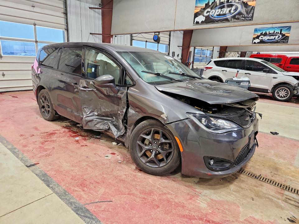 2018 Chrysler Pacifica მანქანა იყიდება აუქციონზე, vin: 2C4RC1FG5JR306160, აუქციონის ნომერი: 45853716