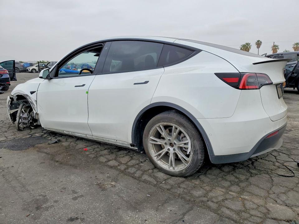 48153486 :رقم المزاد ، 5YJYGDEE6LF052619 vin ، 2020 Tesla Model Y مزاد بيع