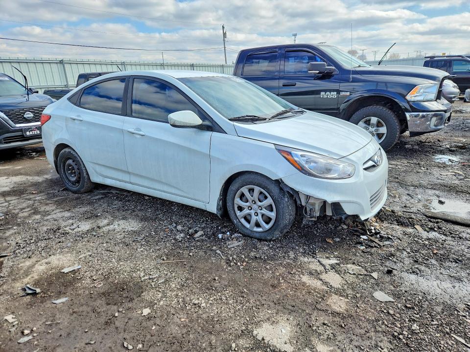 46217016 :رقم المزاد ، KMHCT4AE2DU411464 vin ، 2013 Hyundai Accent مزاد بيع
