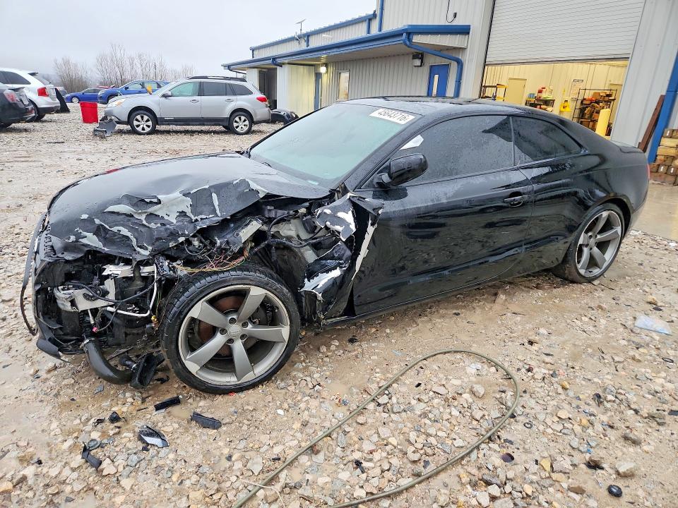 45643716 :رقم المزاد ، WAULFAFR0BA056425 vin ، 2011 Audi A5 مزاد بيع