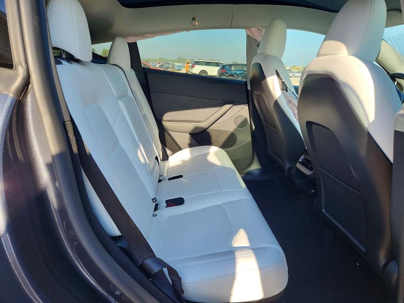 47504736 :رقم المزاد ، 7SAYGDED6SA374263 vin ، 2025 Tesla Model Y مزاد بيع