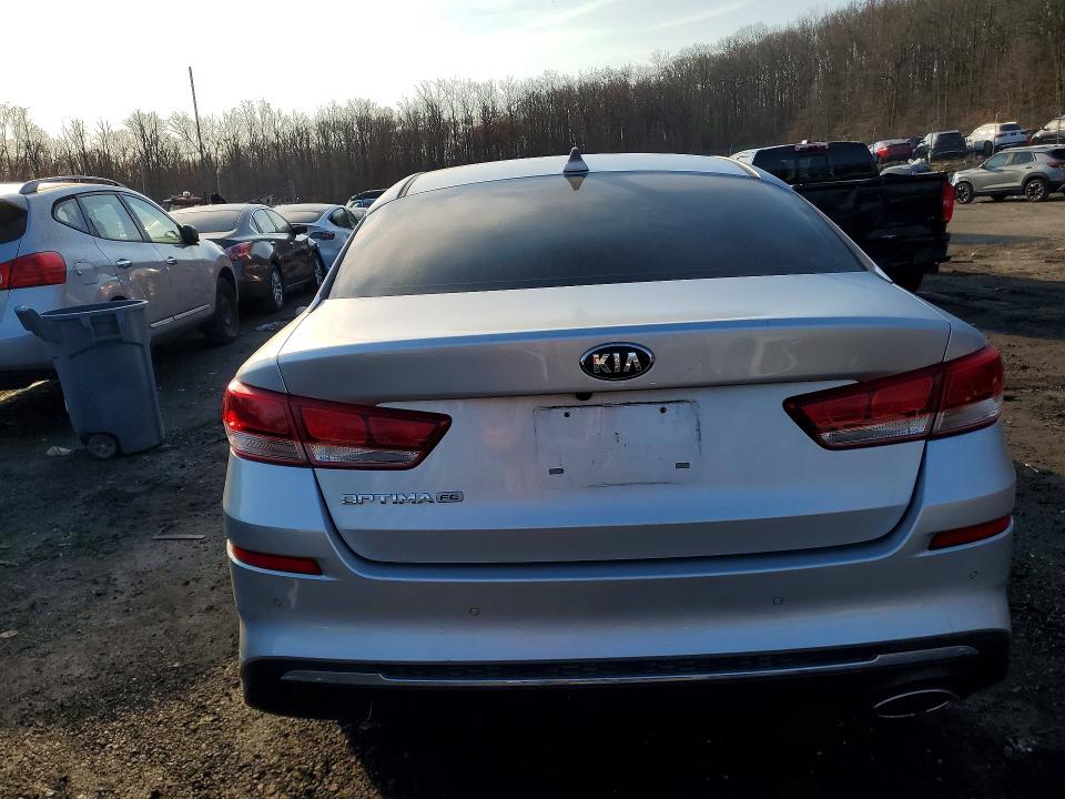 47064736 :رقم المزاد ، 5XXGT4L33LG411494 vin ، 2020 Kia Optima مزاد بيع