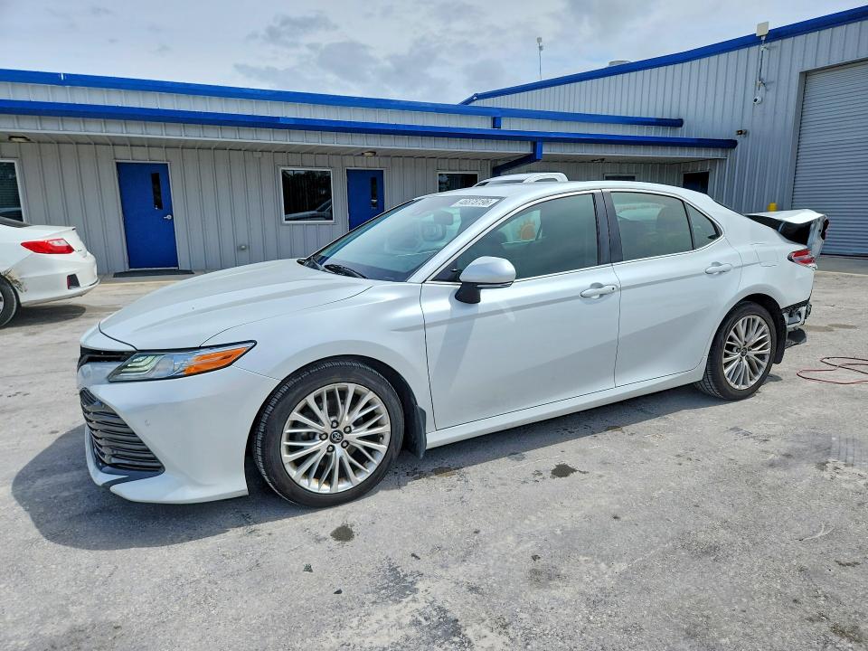 Продаж на аукціоні авто 2018 Toyota Camry, vin: 4T1B11HK8JU019595, номер лоту: 46878196