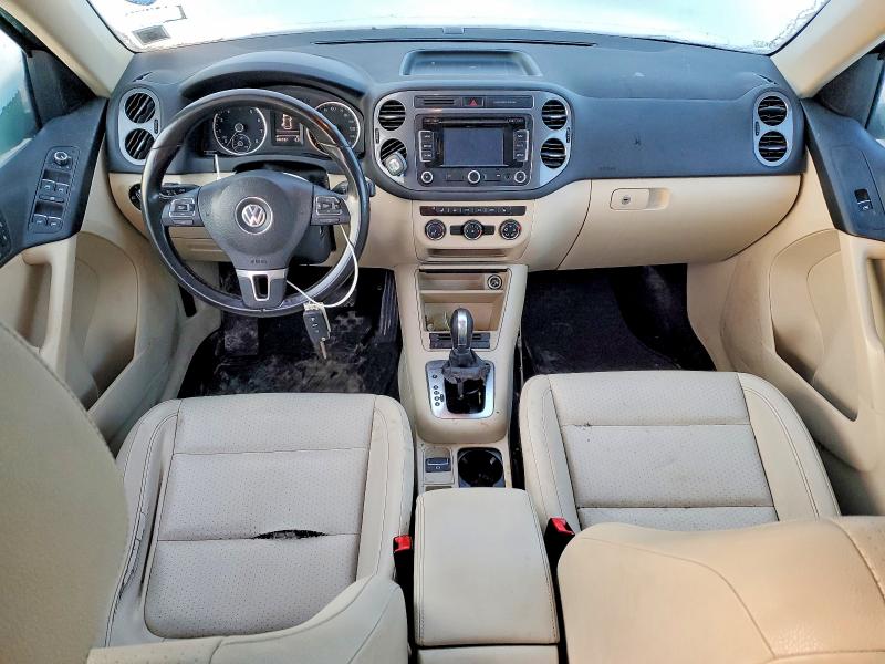 2013 Volkswagen Tiguan მანქანა იყიდება აუქციონზე, vin: WVGBV3AX9DW083952, აუქციონის ნომერი: 46897036