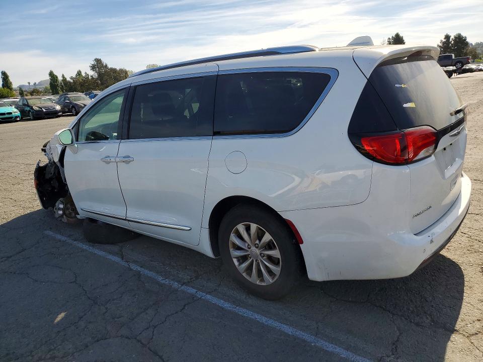 47459616 :رقم المزاد ، 2C4RC1BG7JR154145 vin ، 2018 Chrysler Pacifica مزاد بيع