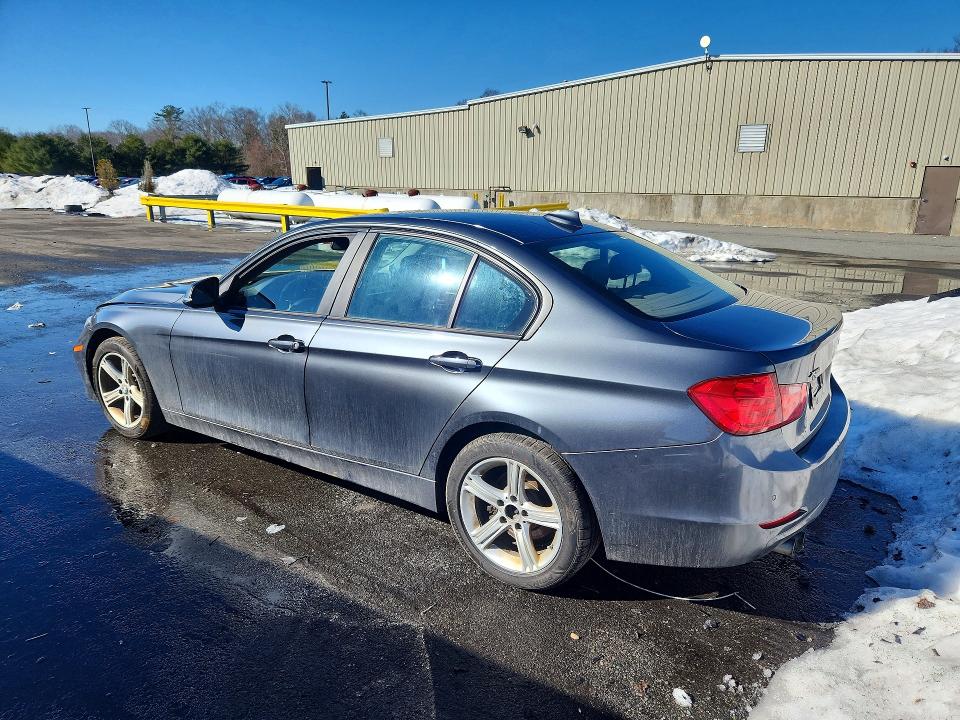 41999736 :رقم المزاد ، WBA3B5C59EP652753 vin ، 2014 Bmw 328 مزاد بيع