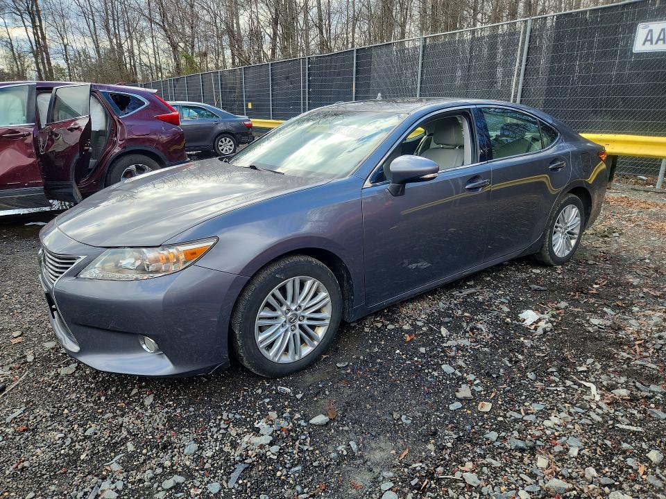 46443346 :رقم المزاد ، JTHBK1GG2D2049561 vin ، 2013 Lexus Es 350 مزاد بيع