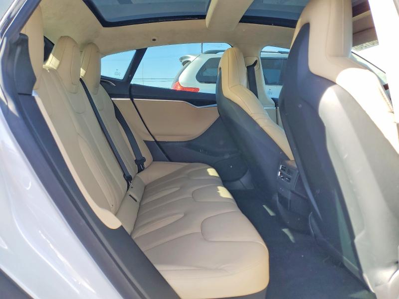 46408196 :رقم المزاد ، 5YJSA1E29GF169371 vin ، 2016 Tesla Model S مزاد بيع