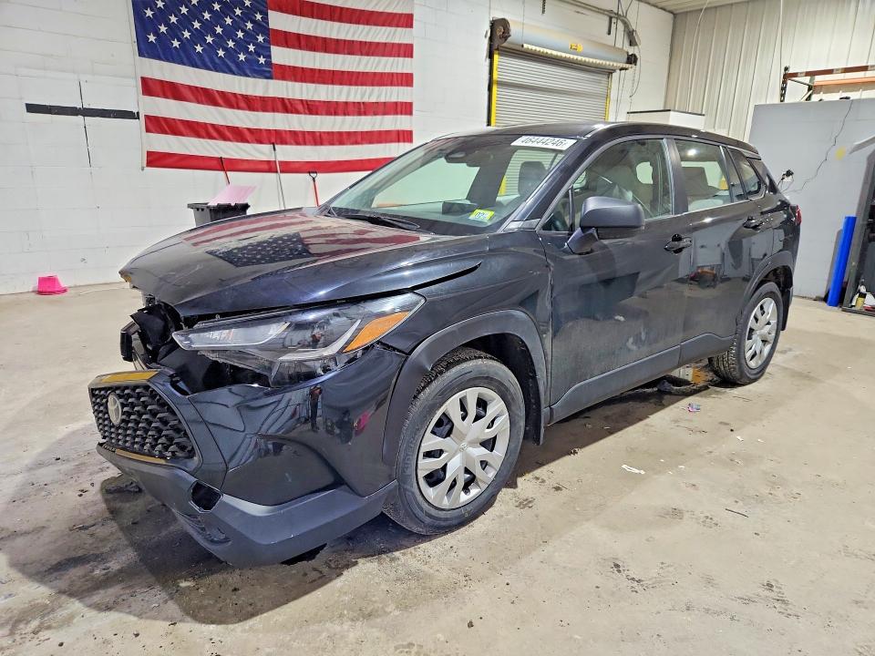 46444246 :رقم المزاد ، 7MUAAABG9PV045226 vin ، 2023 Toyota Corolla Cross مزاد بيع