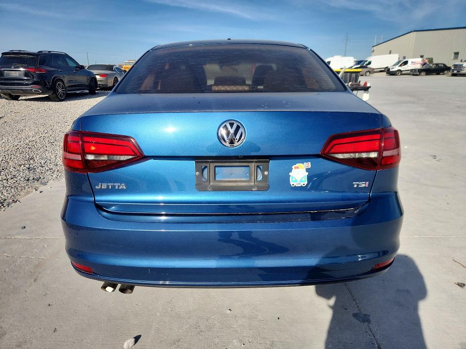 2017 Volkswagen Jetta მანქანა იყიდება აუქციონზე, vin: 3VW167AJ2HM357334, აუქციონის ნომერი: 46562356