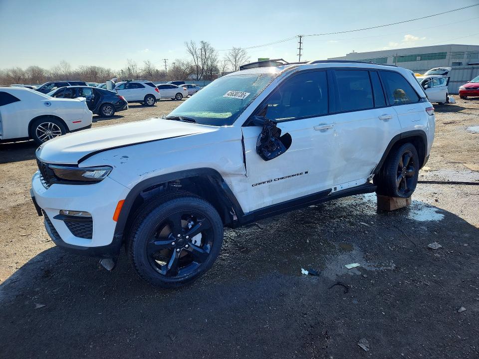 Продажа на аукционе авто 2025 Jeep Grand Cherokee, vin: 1C4RJHBG9SC352976, номер лота: 45630736