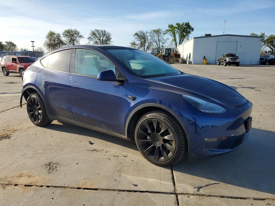 45478456 :رقم المزاد ، 7SAYGDEE1PF883437 vin ، 2023 Tesla Model Y مزاد بيع