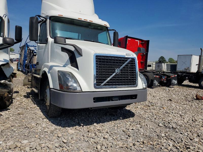 Продаж на аукціоні авто 2017 Volvo Vnl, vin: 4V4N39TG7HN987967, номер лоту: 46203716