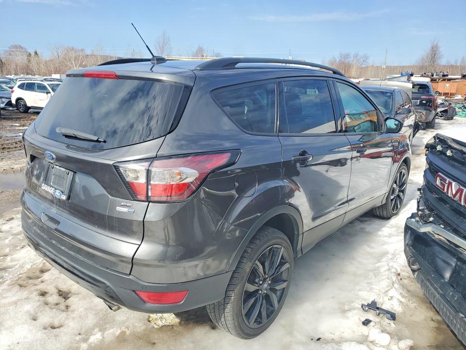 41921626 :رقم المزاد ، 1FMCU9G93HUC91443 vin ، 2017 Ford Escape مزاد بيع