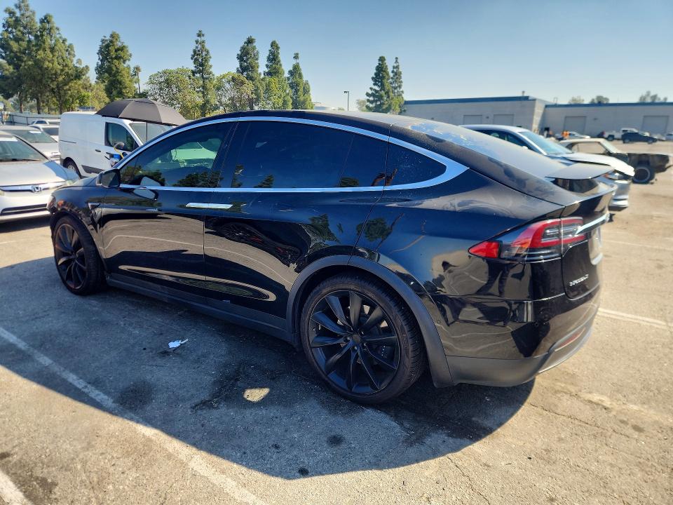 Продажа на аукционе авто 2017 Tesla Model X, vin: 5YJXCBE28HF060844, номер лота: 47115456