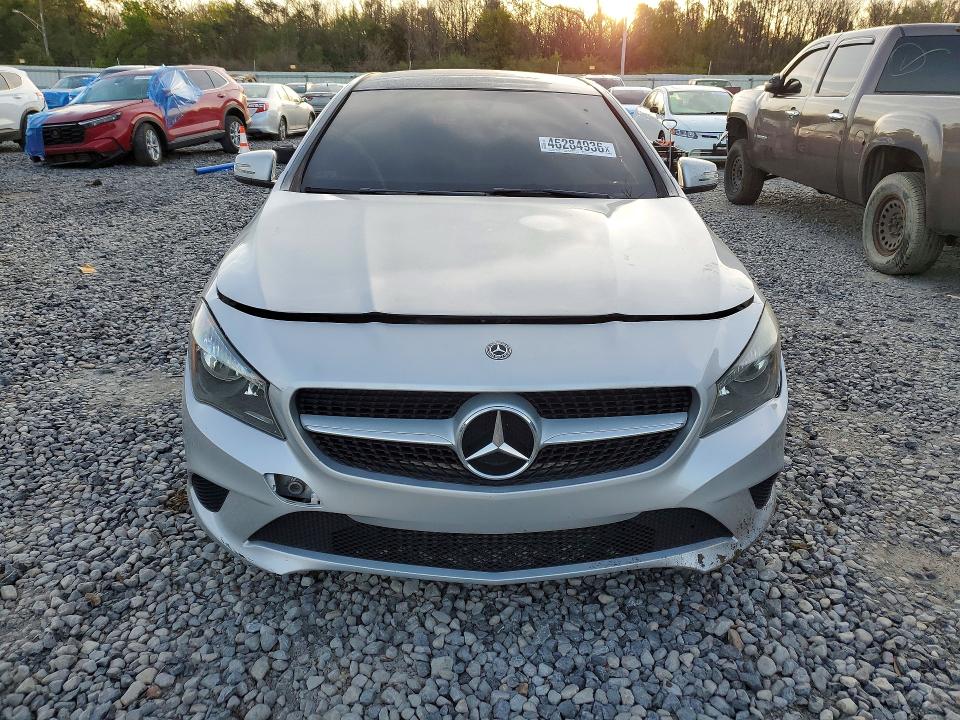 46284936 :رقم المزاد ، WDDSJ4EB6JN505803 vin ، 2018 Mercedes-benz Cla مزاد بيع