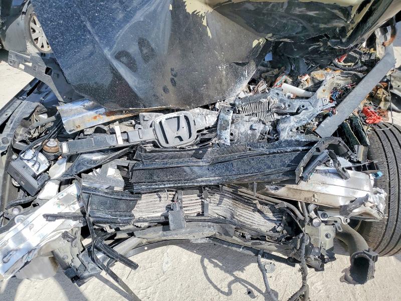 42016436 :رقم المزاد ، 1HGCV1F18JA216518 vin ، 2018 Honda Accord مزاد بيع