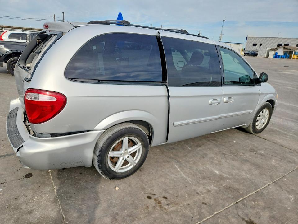 47371006 :رقم المزاد ، 2A4GP54L96R812935 vin ، 2006 Chrysler Town & Country مزاد بيع