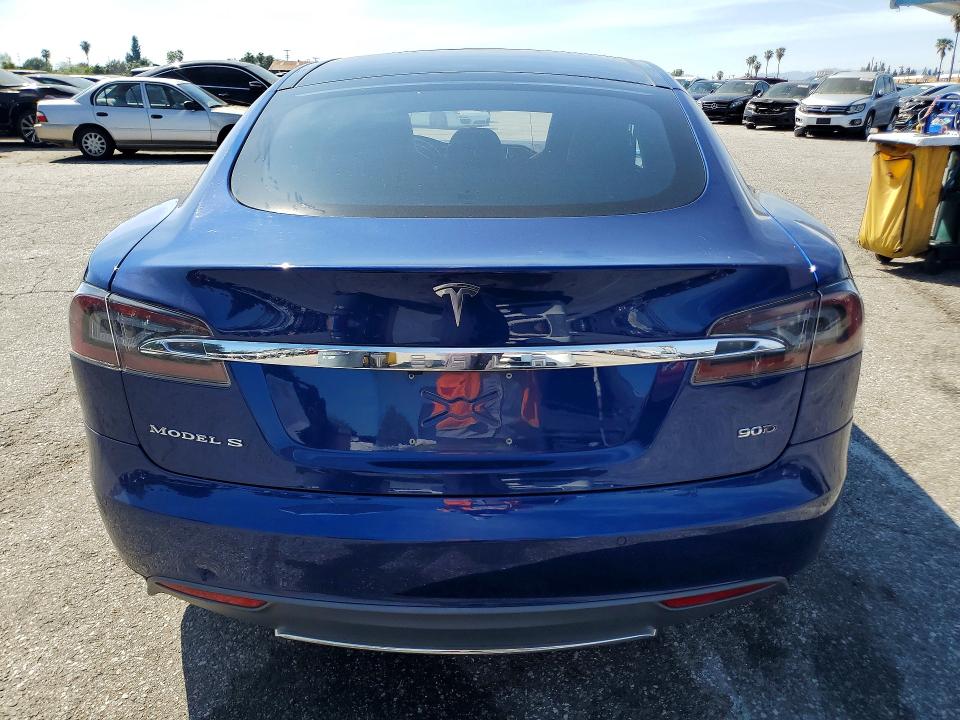 47655356 :رقم المزاد ، 5YJSA1V23FF097453 vin ، 2015 Tesla Model S مزاد بيع