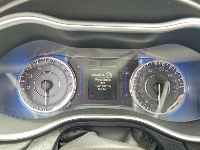 2016 Chrysler 200 მანქანა იყიდება აუქციონზე, vin: 1C3CCCAB8GN183624, აუქციონის ნომერი: 47996136