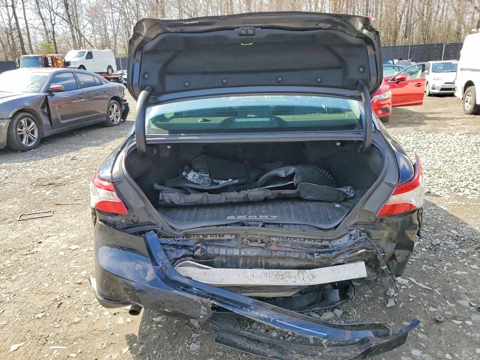 51338486 :رقم المزاد ، 4T1C31AK7LU520456 vin ، 2020 Toyota Camry Hybrid مزاد بيع